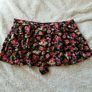 Ruffled, floral print skort